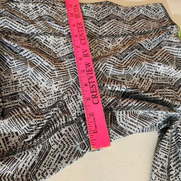 Nike Dri-Fit Womens Mid-Rise Cropped Leggings Black & Neon Yellow Geometric XL - Picture 11 of 16